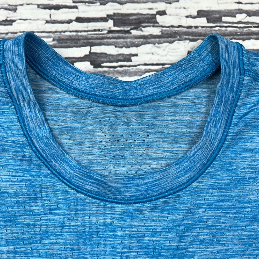 Lululemon Metal Vent Breathe Short Sleeve - Neo Blue - Size Medium - Picture 6 of 12